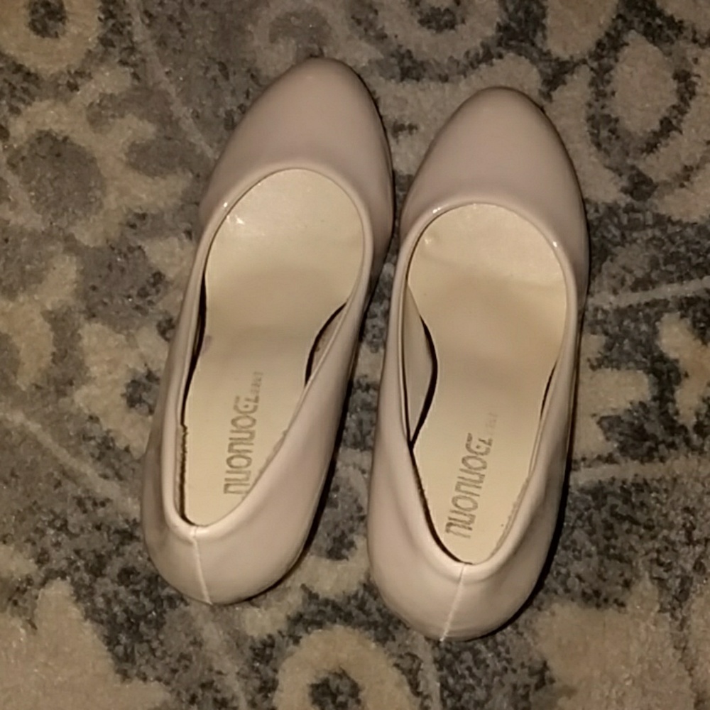 Nuonuo high heels